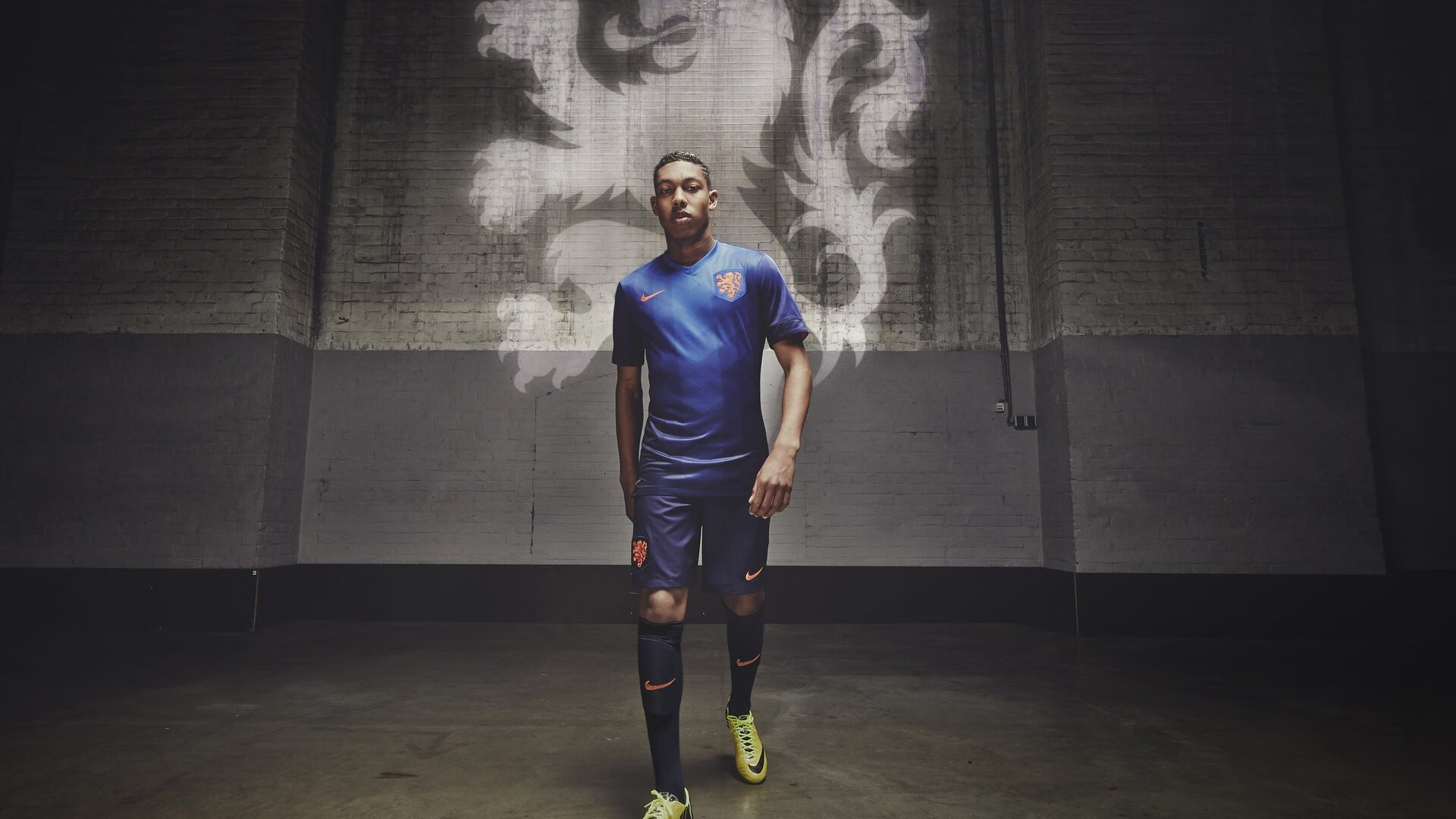 _极地冰泳：感受极寒的极限运动_，极地冰层