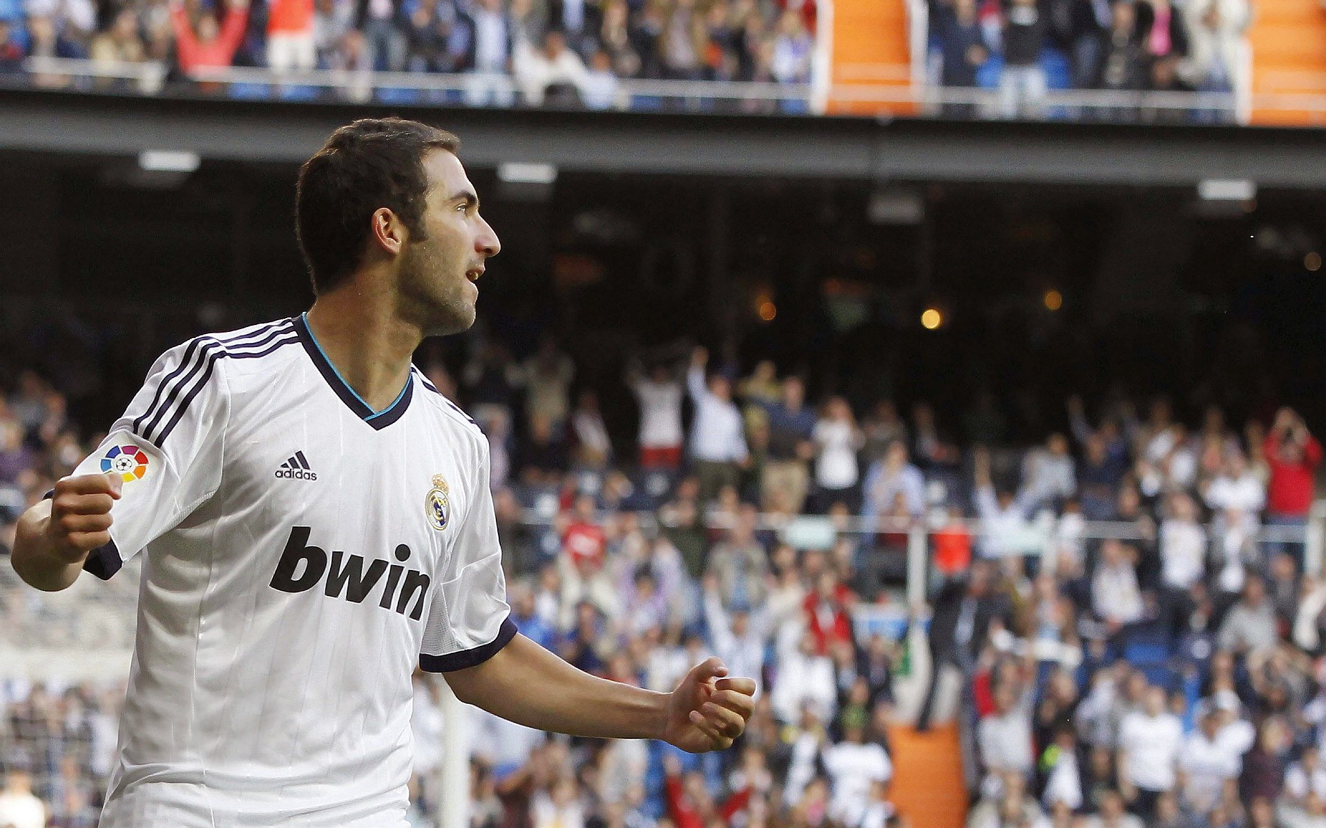 “最后一局，英雄时刻：全场屏息期待终极决杀”，最后一局游戏